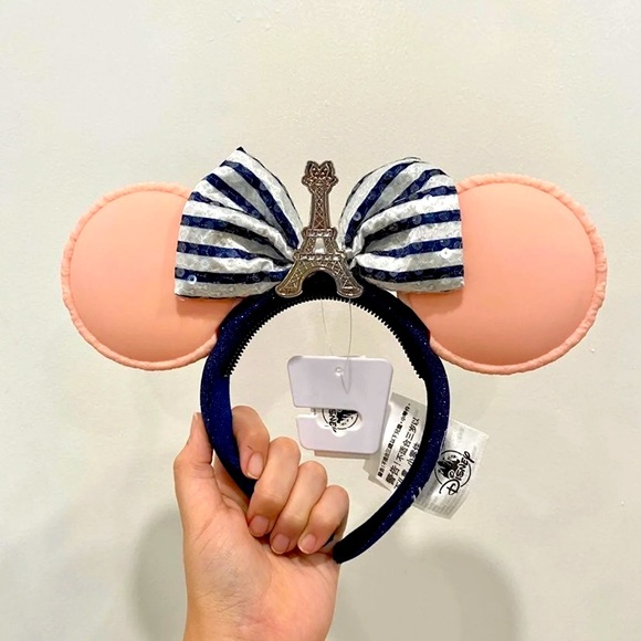 Disney EPCOT Macaroon France Paris Minnie Ears